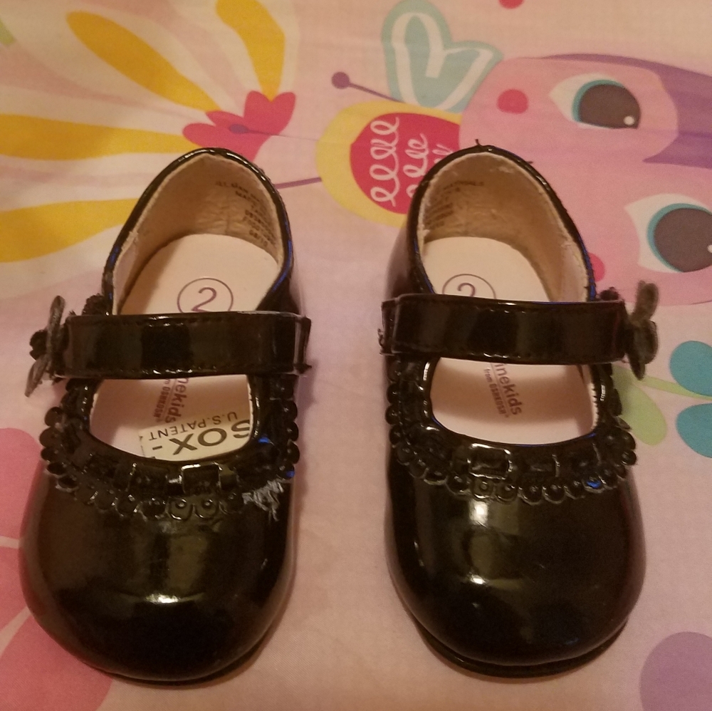 Dress shoes
